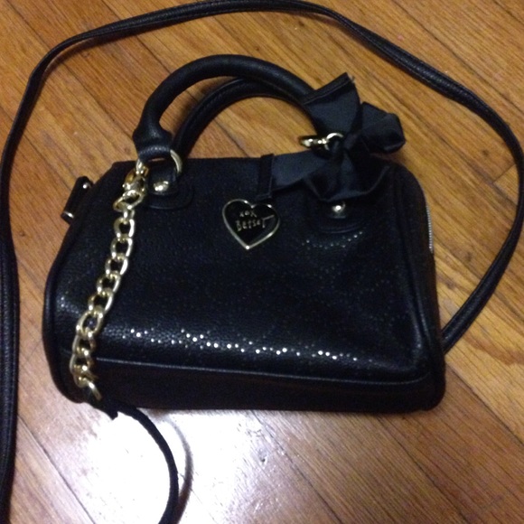 👜Preloved Small Shoulder Betsey Johnson👜