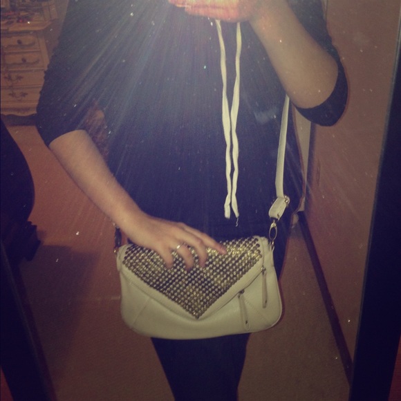 Off-white and Gold Adjustable Crossbody Purse - Picture 1 of 4