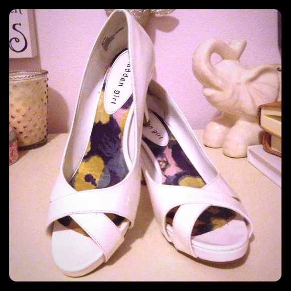 White Madden Girl Kitten Heels 😻 Size 8.5 - Picture 1 of 4