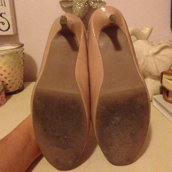 Size 9.5 Nude Square Toe Patent Leather Pumps! - Picture 4 of 4