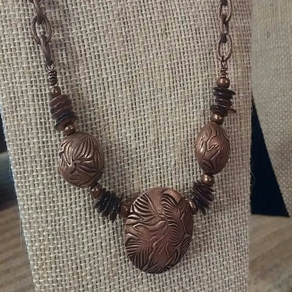 Handcrafted Copper & Shell Necklace w/Bracelet - Picture 2 of 3