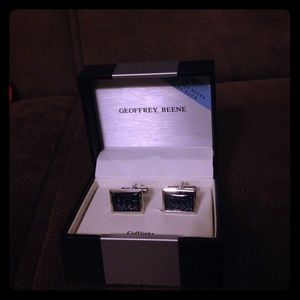 Geoffrey Beene cuff links
