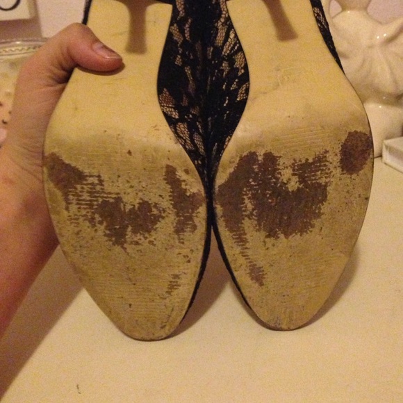 Black and Tan Lace Kitten Heels Size 8 - Picture 4 of 4