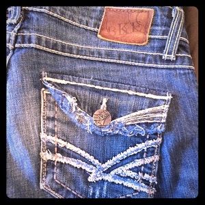 Buckle jeans