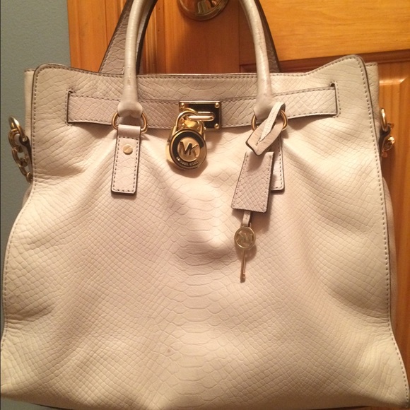 Sold‼️Michael Kors vanilla saffiano large Hamilton