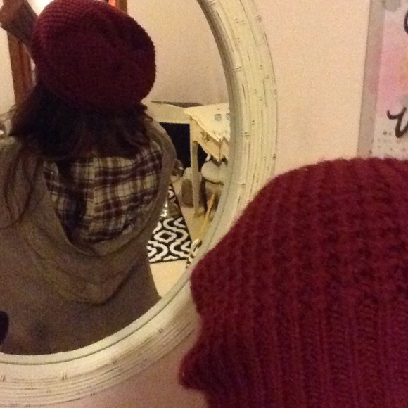 Burgundy Knit Slouchy Beanie - Picture 1 of 2