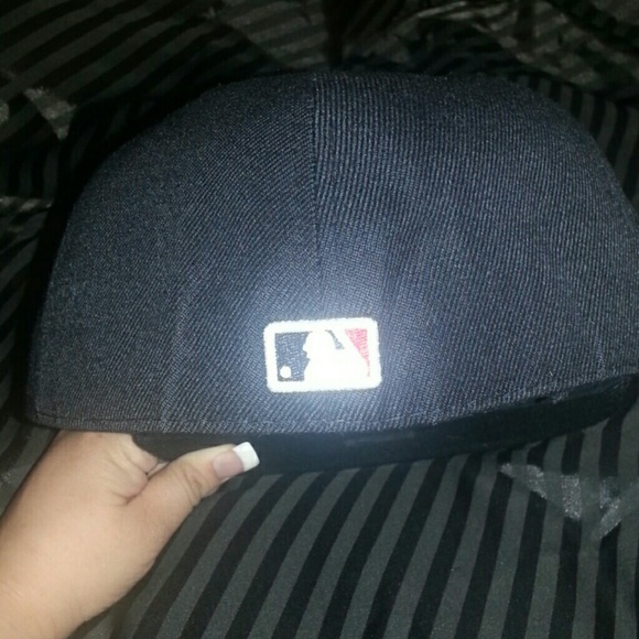 Authentic Sox hat - Picture 4 of 4