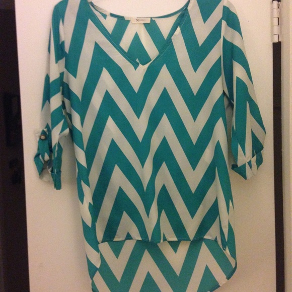 Chevron top - Picture 2 of 2