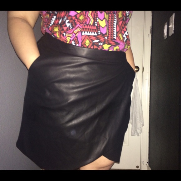 Leather skirt
