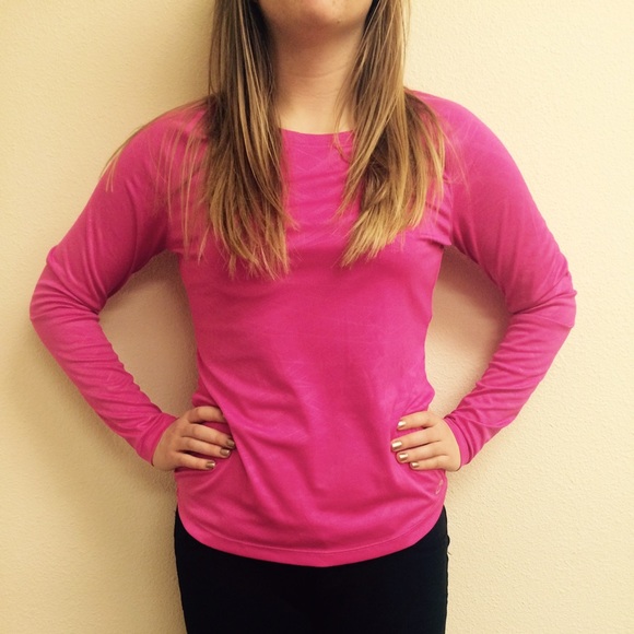 Athletic shirt