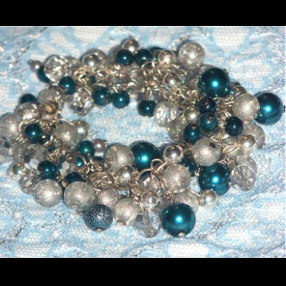 Handcrafted, Iced "Berries" Glass & Chain Bracelet - Picture 1 of 2