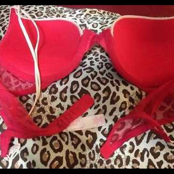 VS Bra - Picture 2 of 2