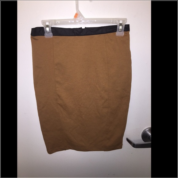 Forever 21 Camel and Black Pencil Skirt