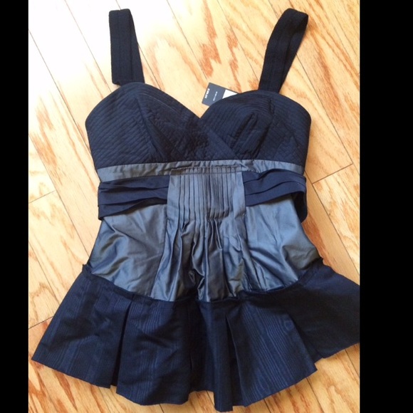 Avant Garde BCBG Max Azria peplum top, black sz 2