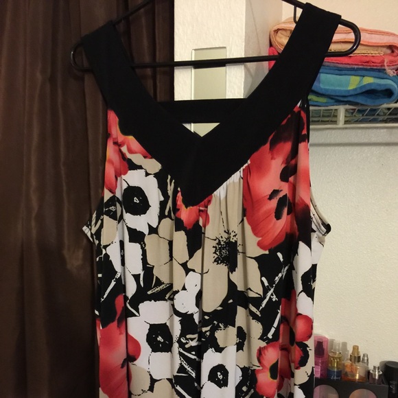 Ladies Dressy Top..**HOLD FOR @SPECIAL56*