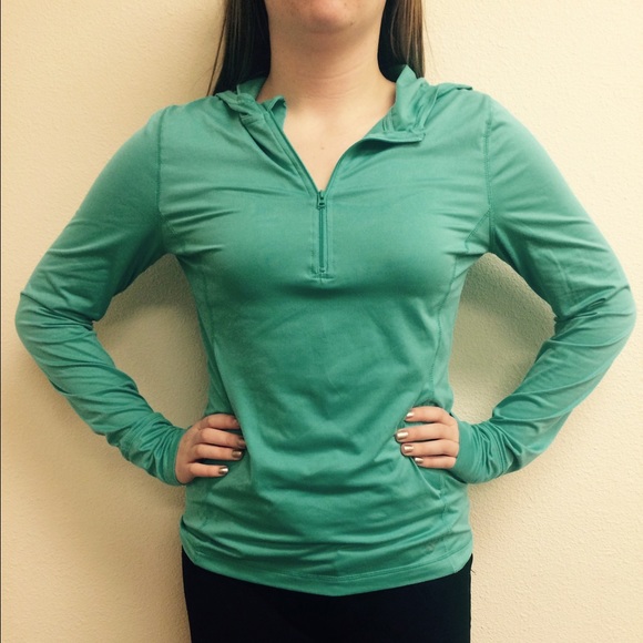Athletic pullover