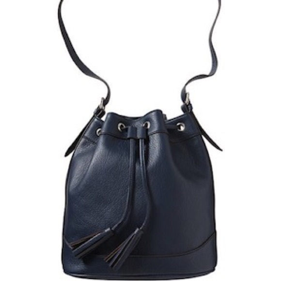 NWT: Old Navy bucket bag in black vegan leather