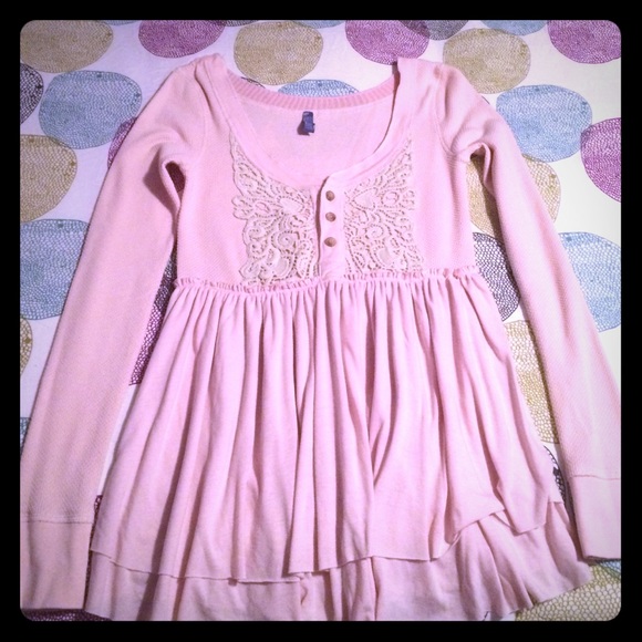 Free people medium top. Sold out!!!!