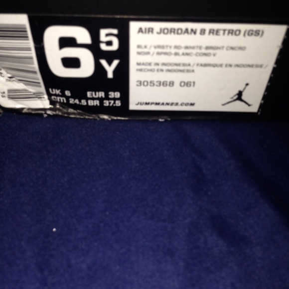 Shoes - Picture 2 of 4