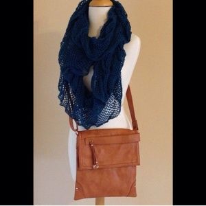 FLASH SALE!♦️Camel Crossbody Purse