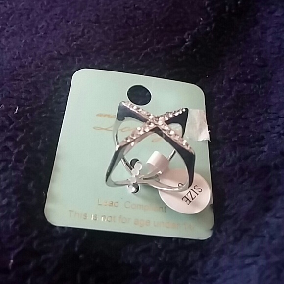Unique silver ring - Picture 3 of 3