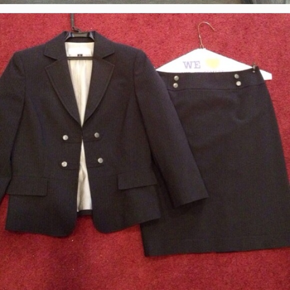 Tahari Navy Suit with Platinum Color Buttons