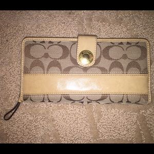 Coach wallet