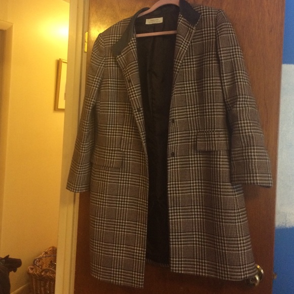 Tahari Coat size 14