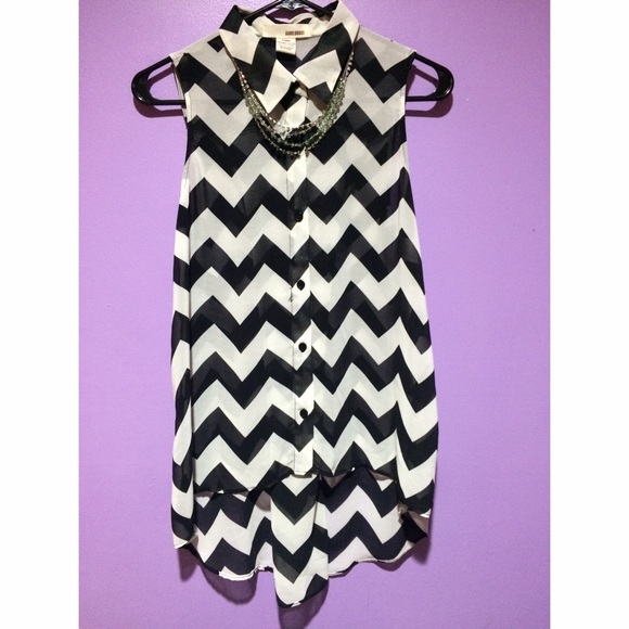 sheer chevron sleeveless high low top