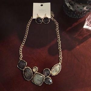 Amber/Earthy necklace and earrings Set. New