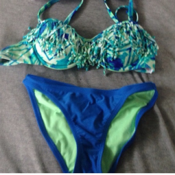 Bathing suit