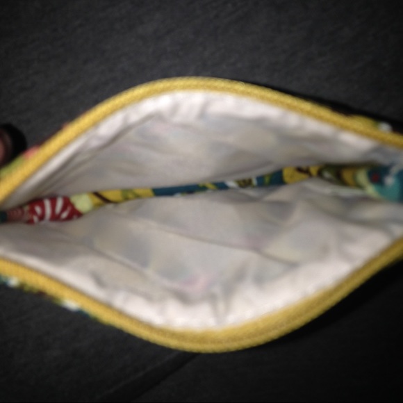 Vera Bradley coin purse!! - Picture 2 of 2