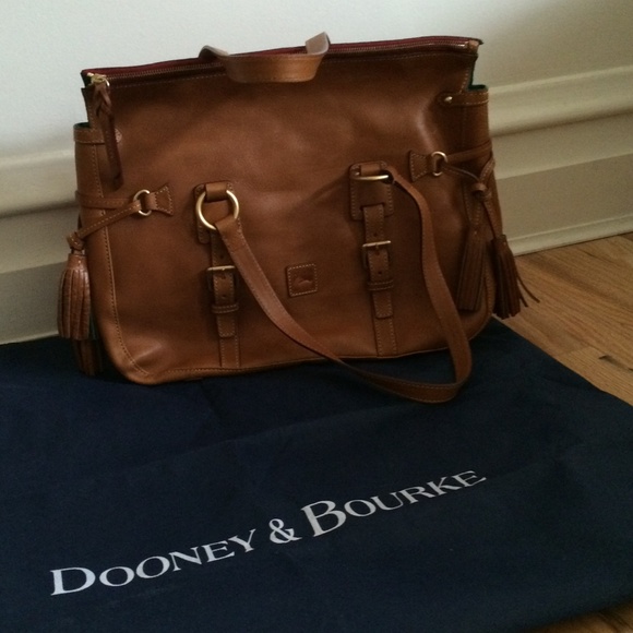 100% Authentic Dooney&Bourke. Price is negotiable.