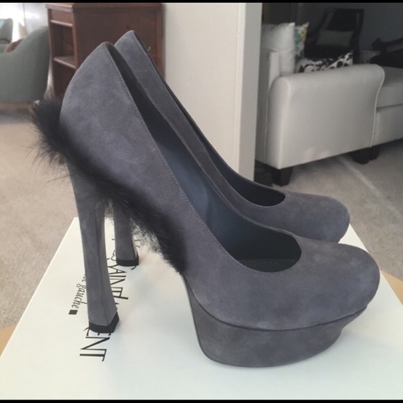 Yves Saint Laurent Shoes - 🚫SOLD IN BUNDLE🚫💥HP 2/24💥 YSL Palais pumps