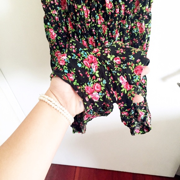 🚫SOLD🚫 plus size floral romper - Picture 3 of 3