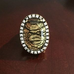 Leopard bling statement ring. Oval. Adjustable.