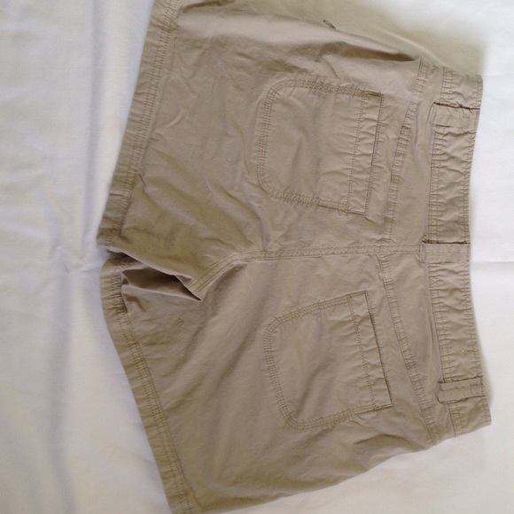 DKNY Khaki Shorts - Picture 2 of 4