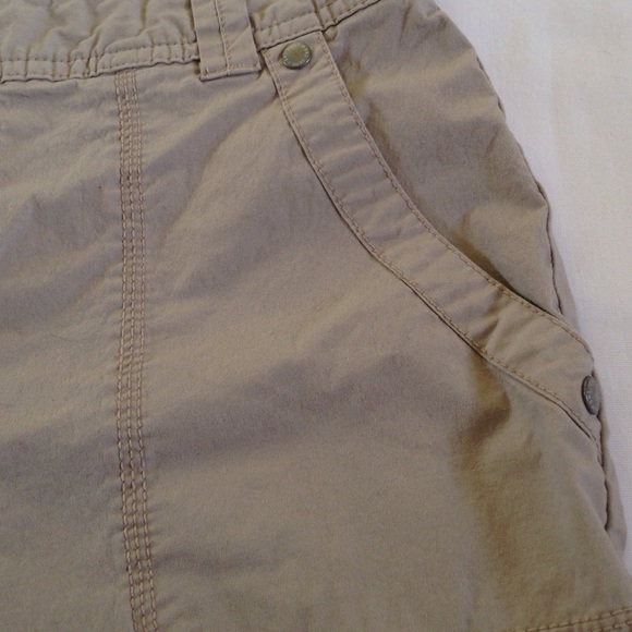DKNY Khaki Shorts - Picture 3 of 4