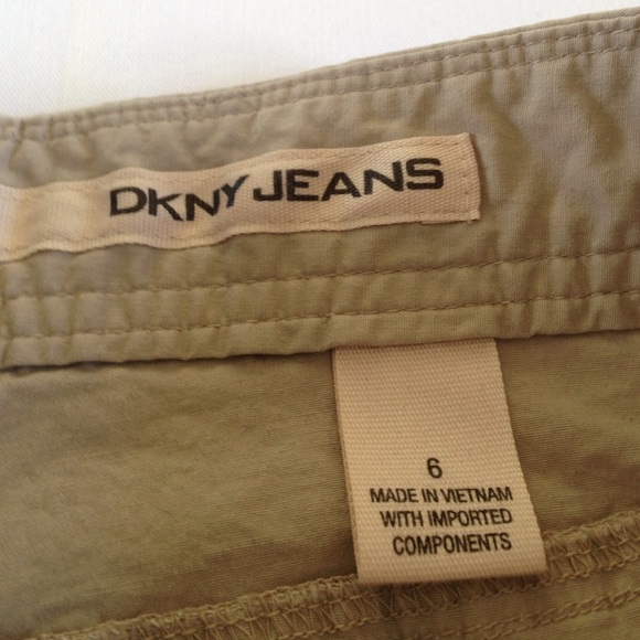 DKNY Khaki Shorts - Picture 4 of 4