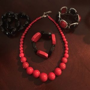 Necklace and FOUR bracelets included 😊