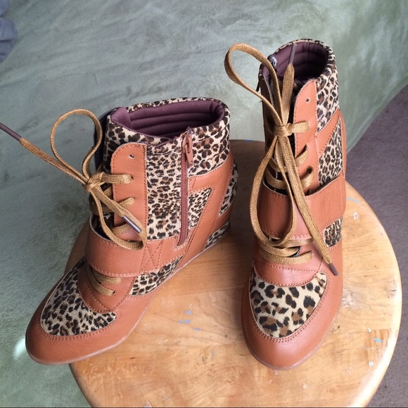 Bakers Shoes - Wedge tennies