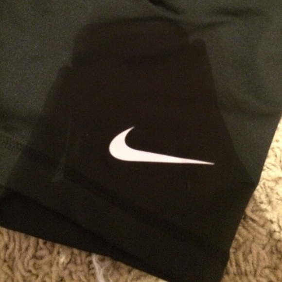 Spandex - Picture 2 of 3