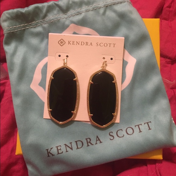 Kendra Scott Jewelry - BRAND NEW IN BOX. Kendra Scott Danielle Earrings.