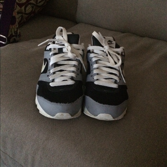 Nikey air maxes