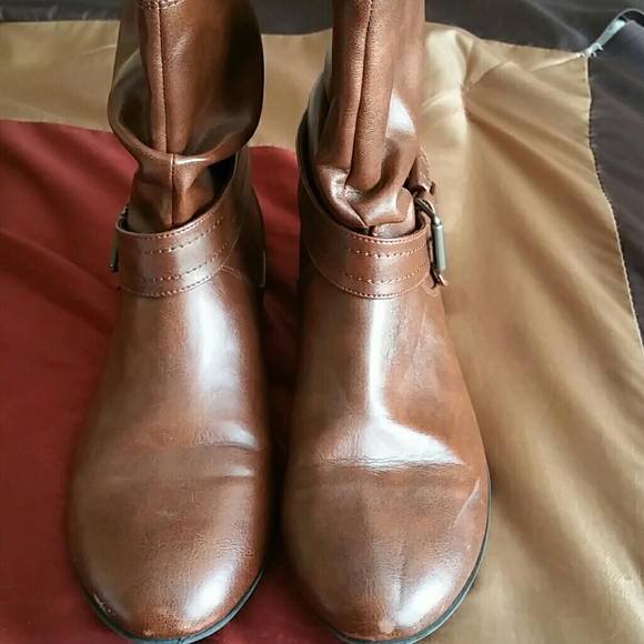 Brown short boots