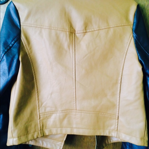 Leather jacket - Picture 2 of 3