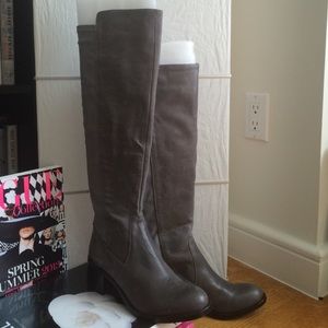 Stretchy back Grey Vince Camuto Tall Boots
