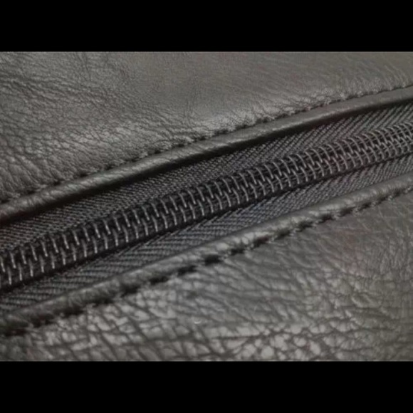 Gun embossed clutch/crossbody last one - Picture 2 of 4