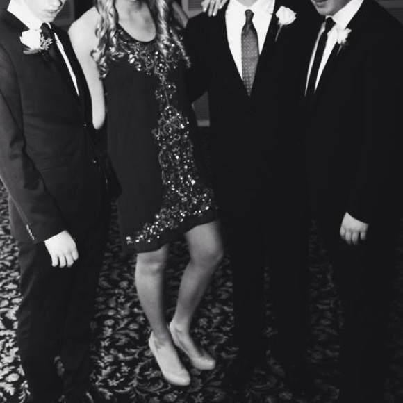 Formal Dress - Picture 4 of 4