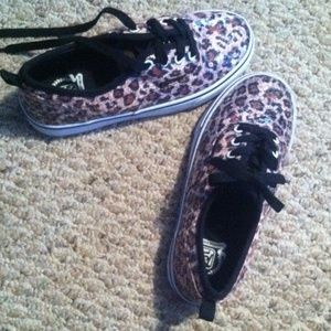 Sequenced Cheetah print shoes